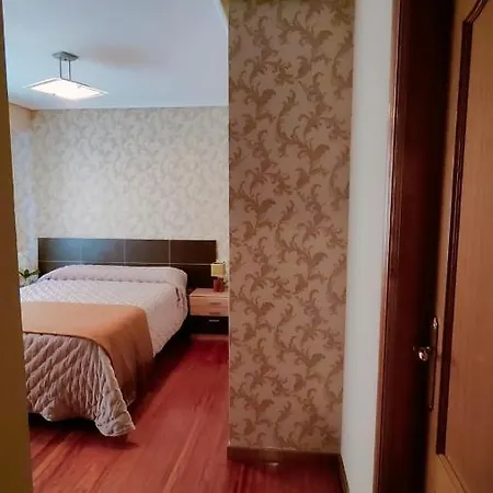 Leiras Pulpeiro Con Garaje * Ουρένσε